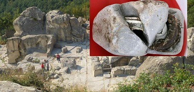 ２万年前の変圧器がコソボで発掘される！なんと銅線コイルと一体化され絶縁体まで存在！超古代オーパーツか？！