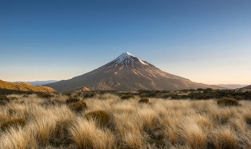 ニュージーランドのタラナキ山：噴火間近か？！