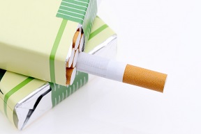 タバコを学ぶ講義で授業中に喫煙を許可？！